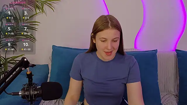 Snapshot of MelanieHenders chatting on 25, 9, 2025 MelanieHenders online show from 25, 9, 2025