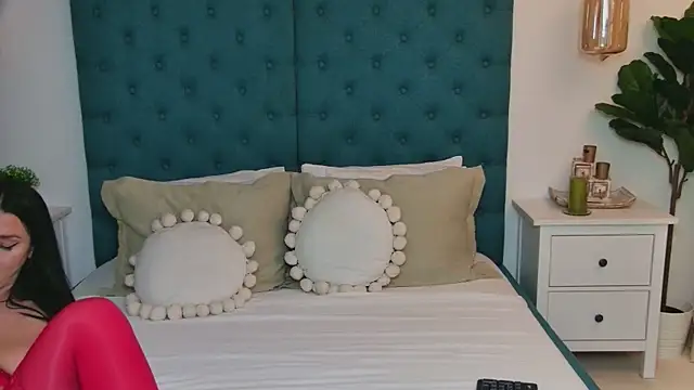 SandraSilver online show from 3, 12, 2025