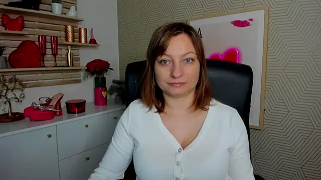 Snapshot of angelaSamt chatting on 8, 4, 2026 angelaSamt online show from 8, 4, 2026