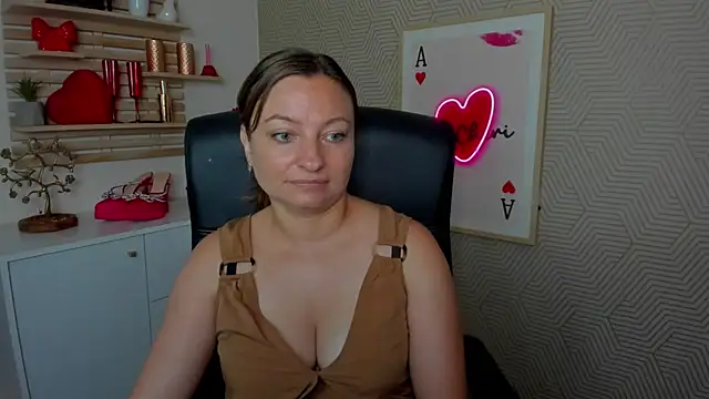 Snapshot of angelaSamt chatting on 25, 6, 2026 angelaSamt online show from 25, 6, 2026