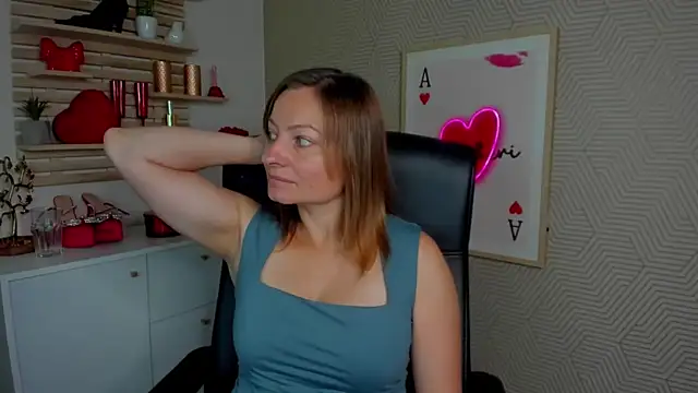 Snapshot of angelaSamt chatting on 9, 7, 2026 angelaSamt online show from 9, 7, 2026