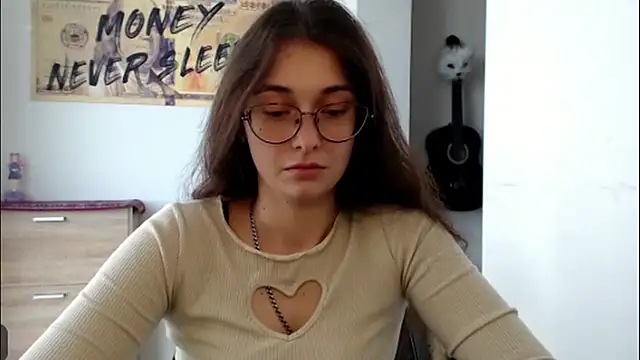 Snapshot of HotAnna2004 chatting on 19, 10, 2025 HotAnna2004 online show from 19, 10, 2025