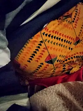 Snapshot of Alina-khan chatting on 4, 2, 2026 Alina-khan online show from 4, 2, 2026