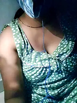 Snapshot of Alina-khan chatting on 21, 4, 2026 Alina-khan online show from 21, 4, 2026