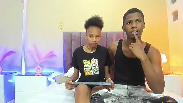 Snapshot of Kiaraa_y_Her_Crazy chatting on 14, 1, 2026 Kiaraa y Her Crazy online show from 14, 1, 2026