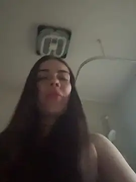 valentinalamont online show from 19, 9, 2025