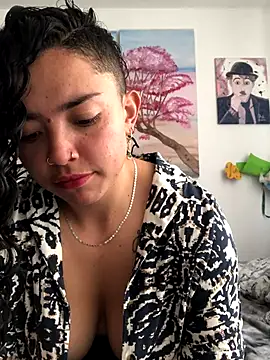 Paris 11 online show from 25, 11, 2025