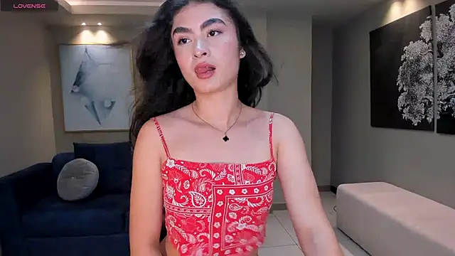 Snapshot of LucyWeiss_ chatting on 27, 9, 2025 LucyWeiss online show from 27, 9, 2025