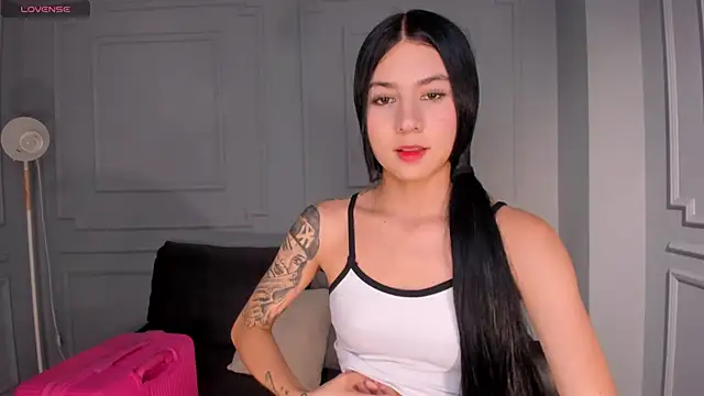 Snapshot of LaurentConnor chatting on 28, 10, 2025 LaurentConnor online show from 28, 10, 2025