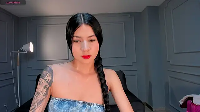 Snapshot of LaurentConnor chatting on 5, 11, 2025 LaurentConnor online show from 5, 11, 2025