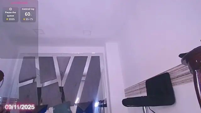 Snapshot of shantal_chocolet chatting on 9, 11, 2025 shantal chocolet online show from 9, 11, 2025