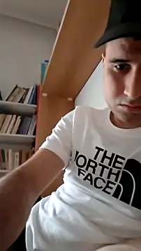 Snapshot of alexfn10 chatting on 27, 4, 2026 alexfn10 online show from 27, 4, 2026