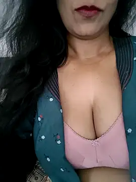 Deepa Sharma143 online show from 17, 4, 2026