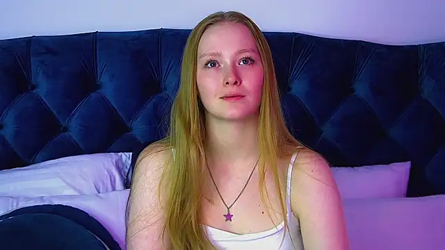 AgataFoxley online show from 10, 7, 2026