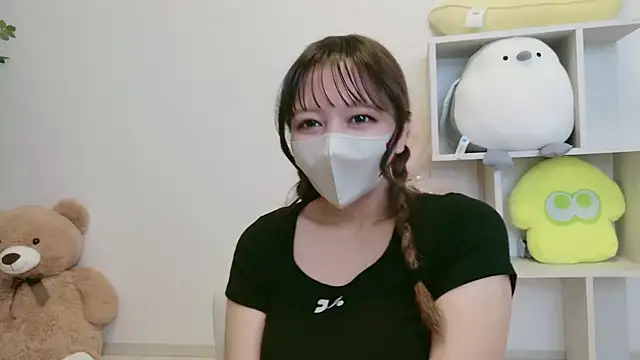 Snapshot of JP_Momo_o0 chatting on 2, 10, 2025 JP Momo o0 online show from 2, 10, 2025