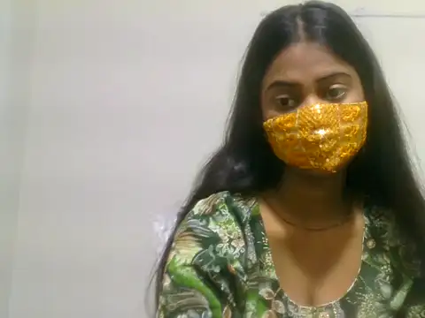 Snapshot of Sweety_Live chatting on 22, 10, 2025 Sweety Live online show from 22, 10, 2025
