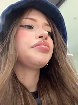 Bunnyylovee online show from 25, 3, 2026