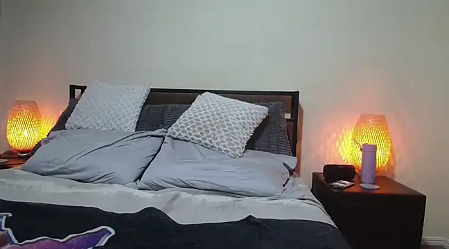 aussiepeaches online show from 22, 3, 2025