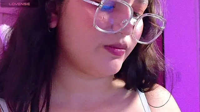 Snapshot of Angeldusttt chatting on 21, 4, 2026 Angeldusttt online show from 21, 4, 2026