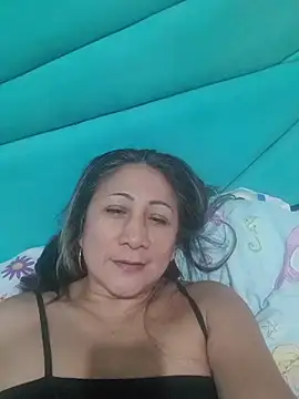 Snapshot of LizaMintelli chatting on 1, 5, 2026 LizaMintelli online show from 1, 5, 2026