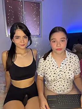 Snapshot of Ashley_and_Zoe chatting on 2, 3, 2026 Ashley and Zoe online show from 2, 3, 2026