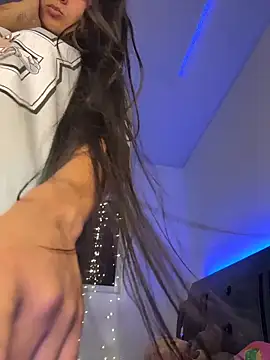 Snapshot of Ashley_and_Zoe chatting on 8, 3, 2026 Ashley and Zoe online show from 8, 3, 2026