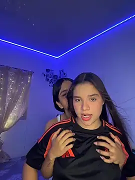 Snapshot of Ashley_and_Zoe chatting on 26, 3, 2026 Ashley and Zoe online show from 26, 3, 2026