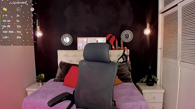 Snapshot of Eva_hot_1 chatting on 11, 4, 2026 Eva hot 1 online show from 11, 4, 2026