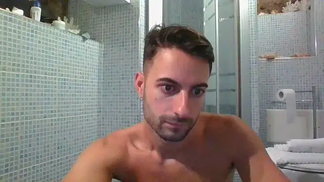 Snapshot of Amicisegreti chatting on 11, 9, 2025 Amicisegreti online show from 11, 9, 2025