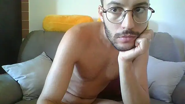 Snapshot of Amicisegreti chatting on 18, 9, 2025 Amicisegreti online show from 18, 9, 2025