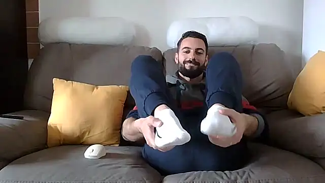 Amicisegreti online show from 2, 4, 2026