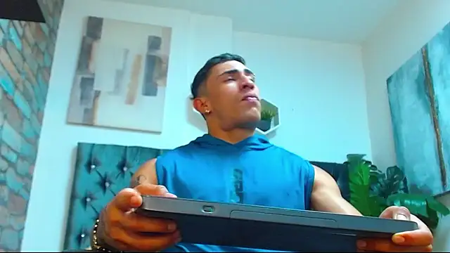 Snapshot of adrian_ray chatting on 27, 9, 2025 adrian ray online show from 27, 9, 2025