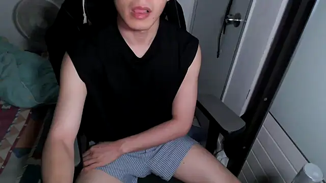 Snapshot of y610809yy chatting on 25, 4, 2026 y610809yy online show from 25, 4, 2026