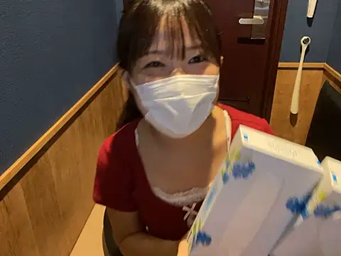 Snapshot of hikiwarinatto_xoxo chatting on 21, 9, 2025 hikiwarinatto xoxo online show from 21, 9, 2025