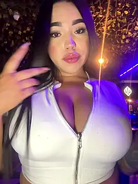 Snapshot of SofiaWildee chatting on 18, 1, 2026 SofiaWildee online show from 18, 1, 2026