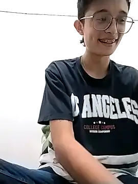 SantiagoRusso18 online show from 13, 1, 2026