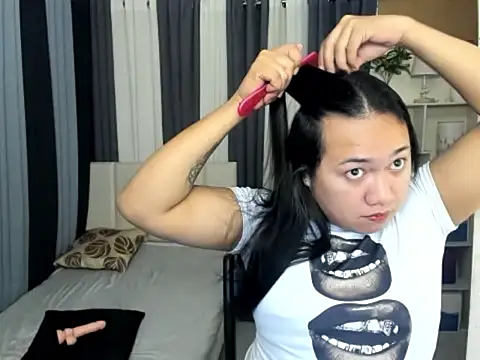 TsUncutKaren online show from 26, 2, 2026