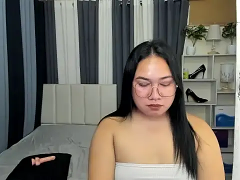 TsUncutKaren online show from 14, 3, 2026