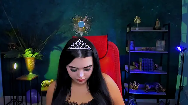 NaomiWilsons online show from 6, 11, 2025