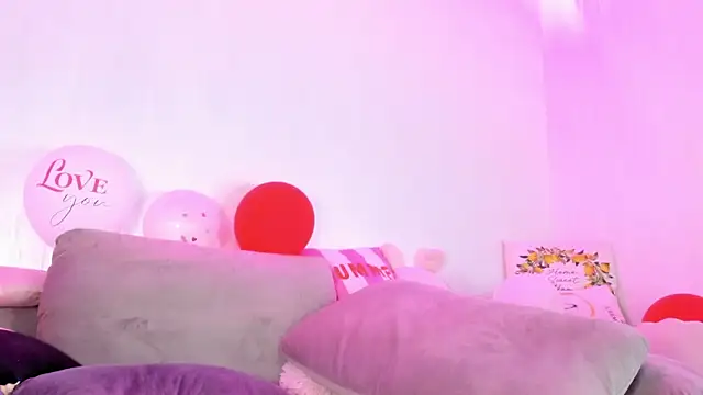 Snapshot of RileyNox chatting on 20, 4, 2026 RileyNox online show from 20, 4, 2026