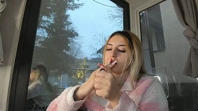 Snapshot of Ella_Vee chatting on 6, 1, 2026 Ella Vee online show from 6, 1, 2026