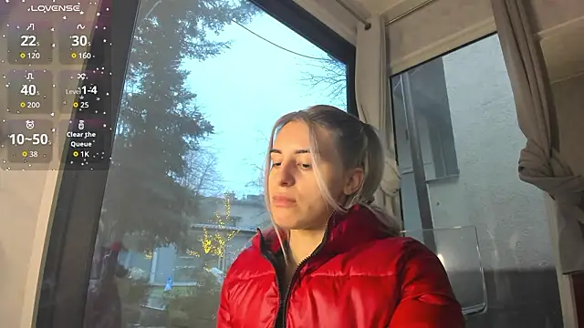 Snapshot of Ella_Vee chatting on 6, 2, 2026 Ella Vee online show from 6, 2, 2026