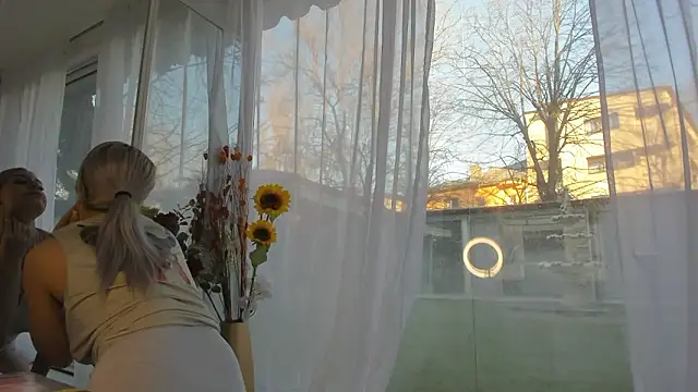 Snapshot of Ella_Vee chatting on 7, 3, 2026 Ella Vee online show from 7, 3, 2026