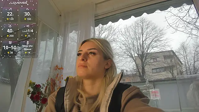 Snapshot of Ella_Vee chatting on 28, 3, 2026 Ella Vee online show from 28, 3, 2026