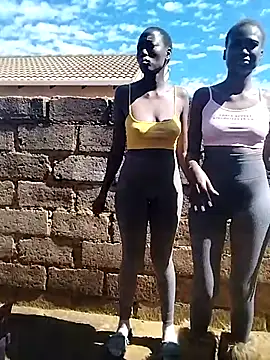 Snapshot of Melanin2002 chatting on 21, 4, 2026 Melanin2002 online show from 21, 4, 2026