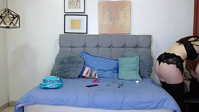  naomi s online show from 9, 4, 2026