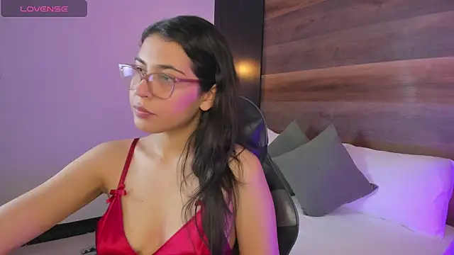 Snapshot of desireee_ chatting on 6, 3, 2026 desireee online show from 6, 3, 2026