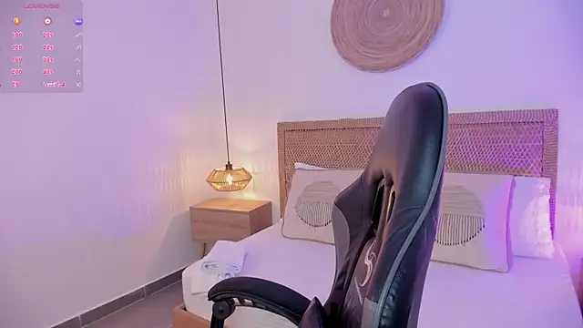 Snapshot of desireee_ chatting on 31, 3, 2026 desireee online show from 31, 3, 2026