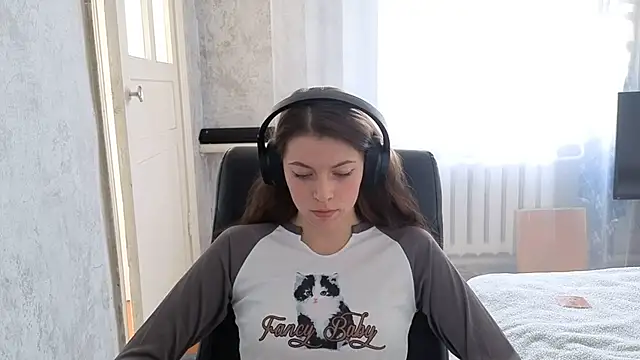 Snapshot of CutieAnny chatting on 24, 10, 2025 CutieAnny online show from 24, 10, 2025