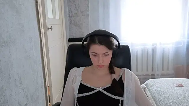 Snapshot of CutieAnny chatting on 31, 10, 2025 CutieAnny online show from 31, 10, 2025